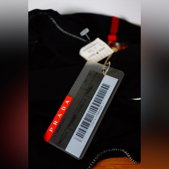 Prada sport black top NWT - Picture 5 of 8